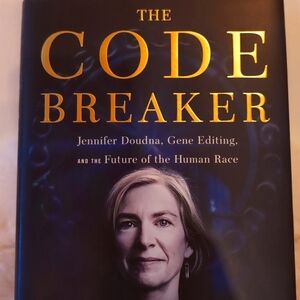 💵2/$10Bundle and Save💵Simon & Schuster| The CodeBreaker by Walter Isaacson